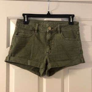 American Eagle high-waisted army green shorts